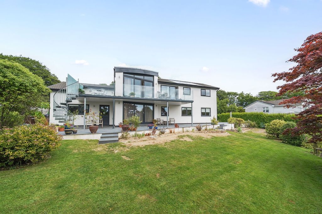Property photo 1 of 24