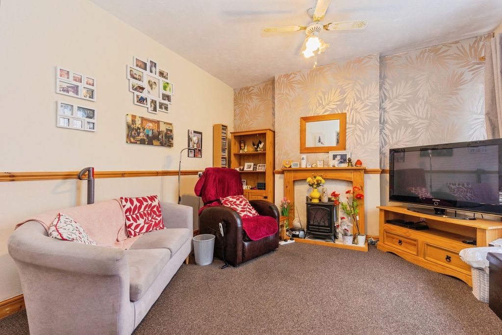 Property photo 3 of 14 Pbox-Img.Jpg