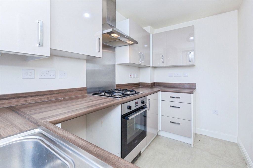 Property photo 3 of 15 Kitchen