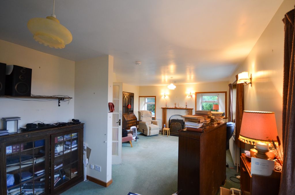 Property photo 3 of 36