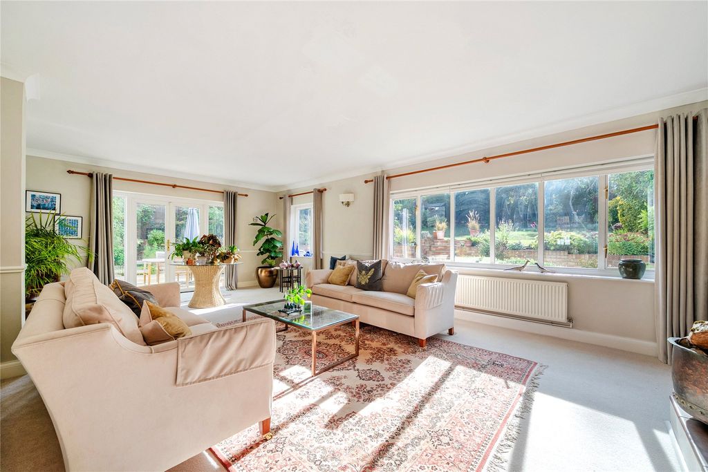 Property photo 2 of 32 Picture No. 71