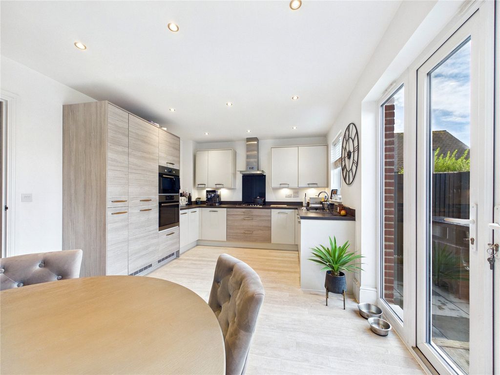 Property photo 3 of 16 Kitchen Diner