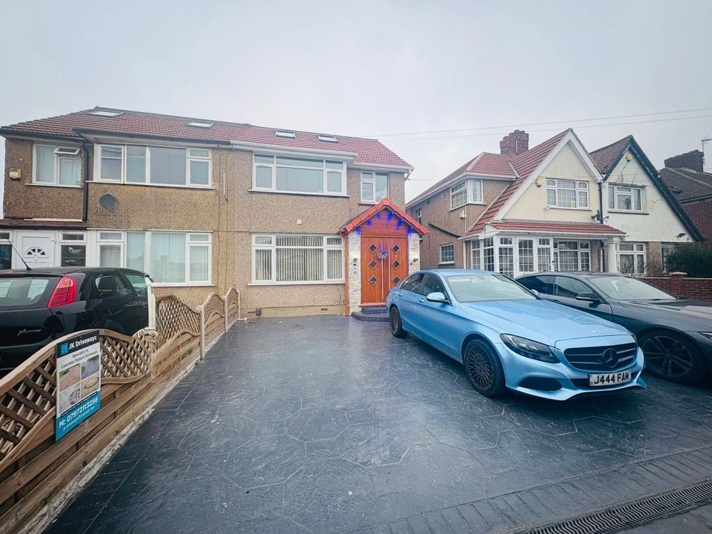 Property photo 2 of 23