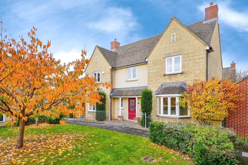 Property photo 1 of 21