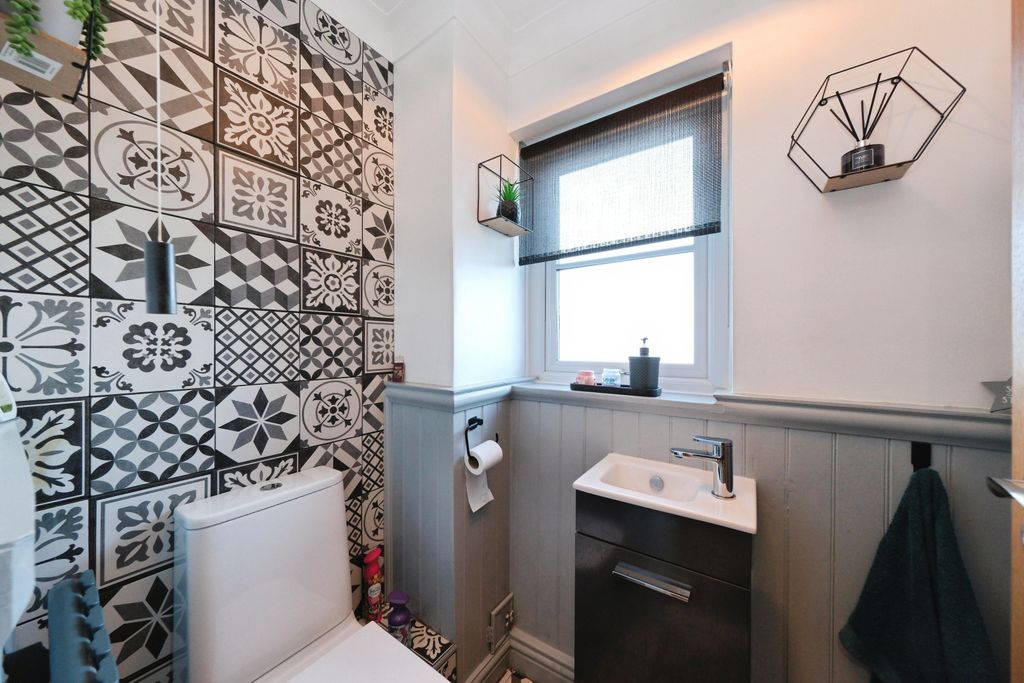 Additional image 6 of 5 bed detached house for saleLawn Close, Heanor DE75