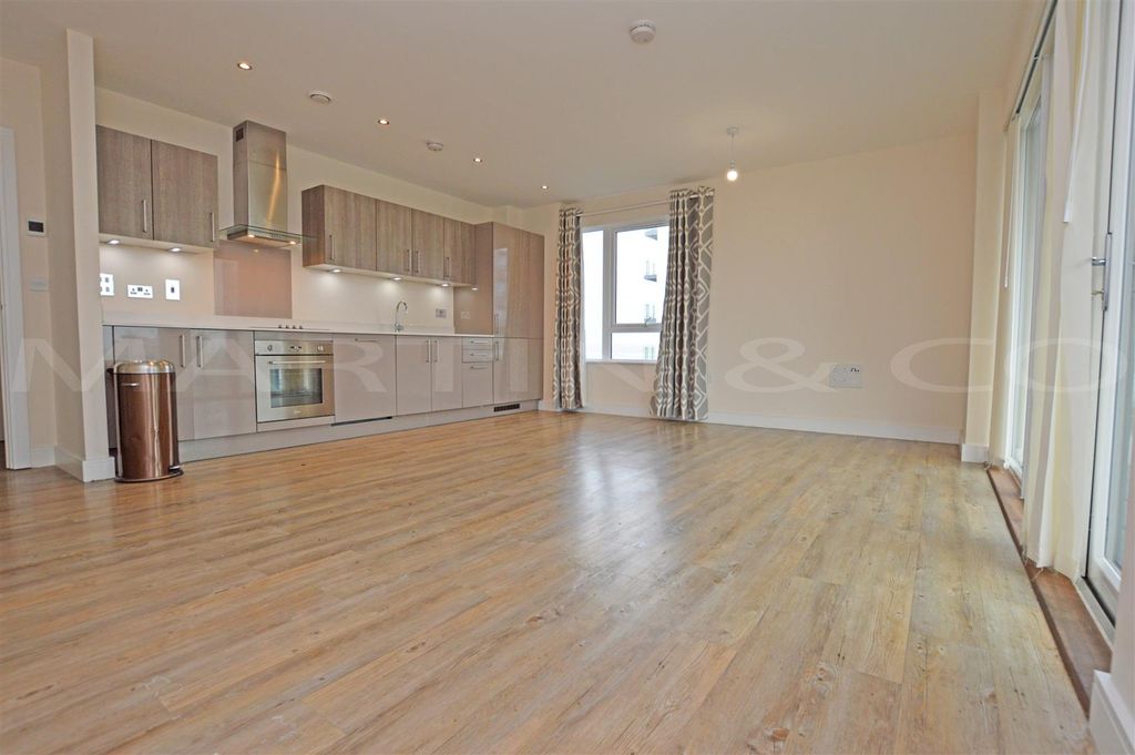 Property photo 3 of 8