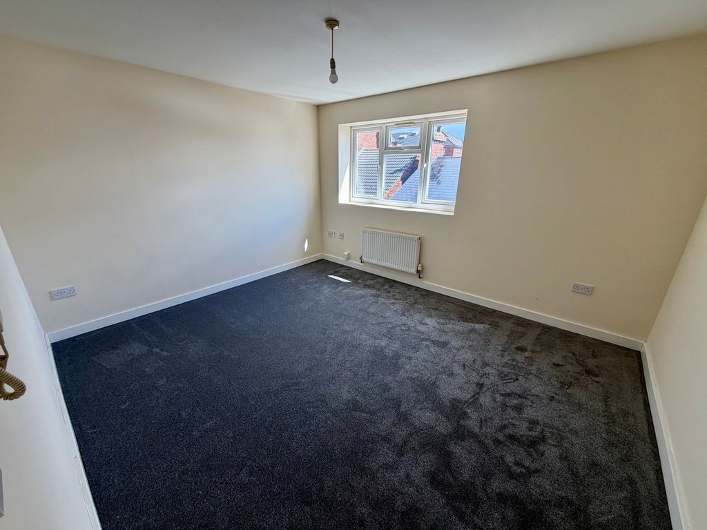 Property photo 2 of 3