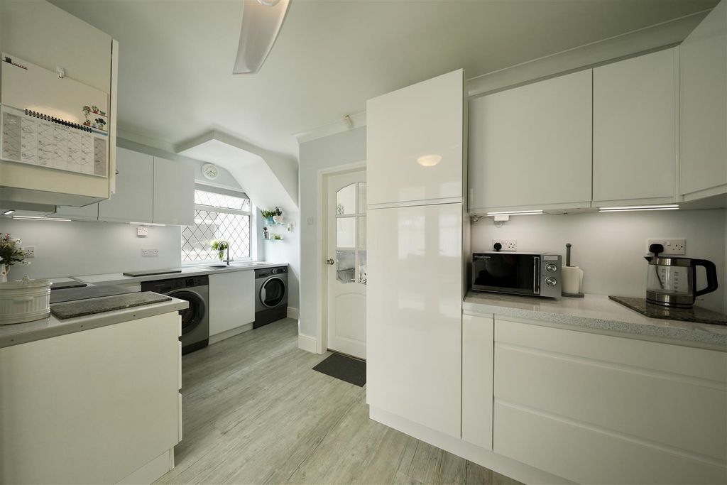 Property photo 3 of 24 0A4A2549.Jpg