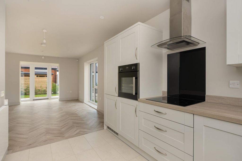 Property photo 2 of 11 Plot 1