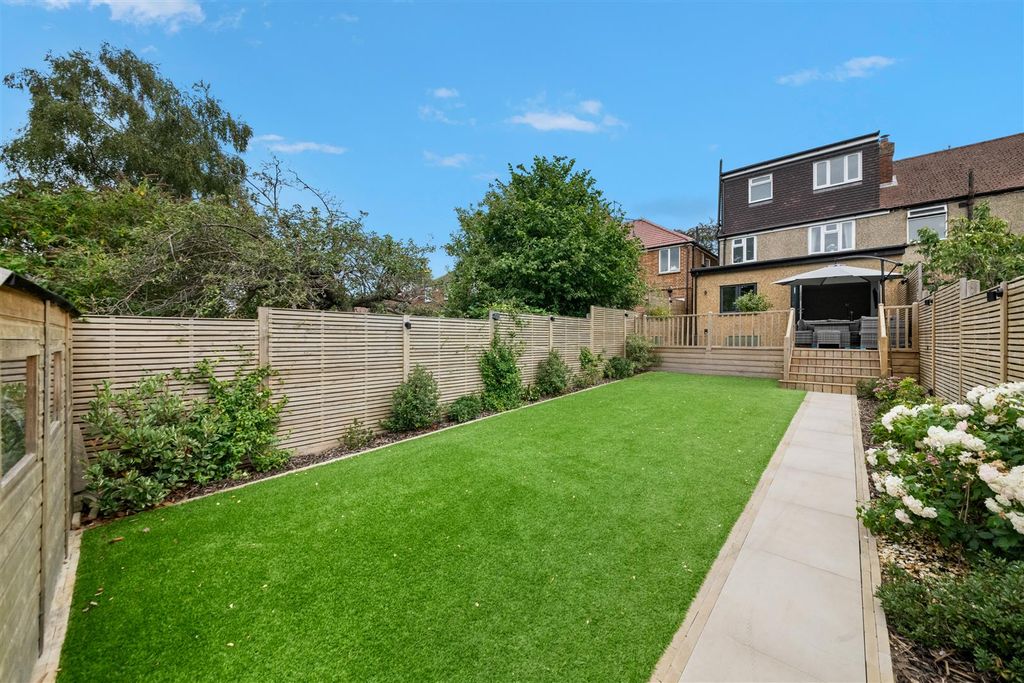 Property photo 3 of 24