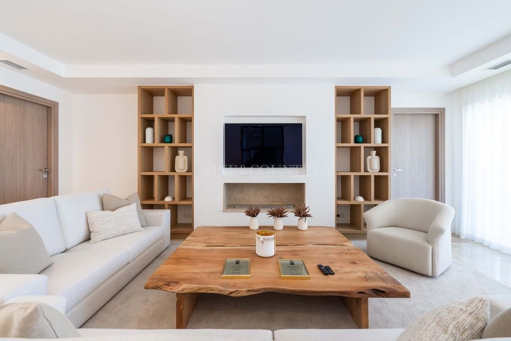 Property photo 1 of 30