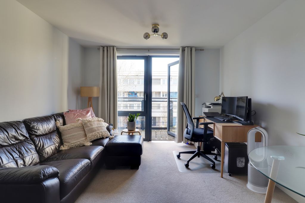 Property photo 2 of 14 Img_943_12_Original.Jpg