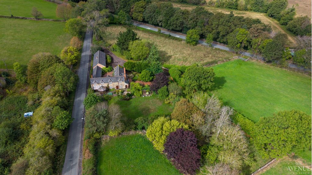 Property photo 2 of 37 5425046