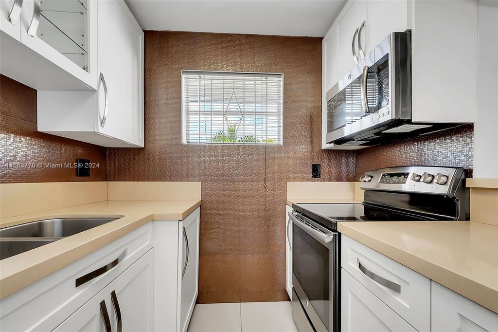 Property photo 3 of 18 <Alttext/>