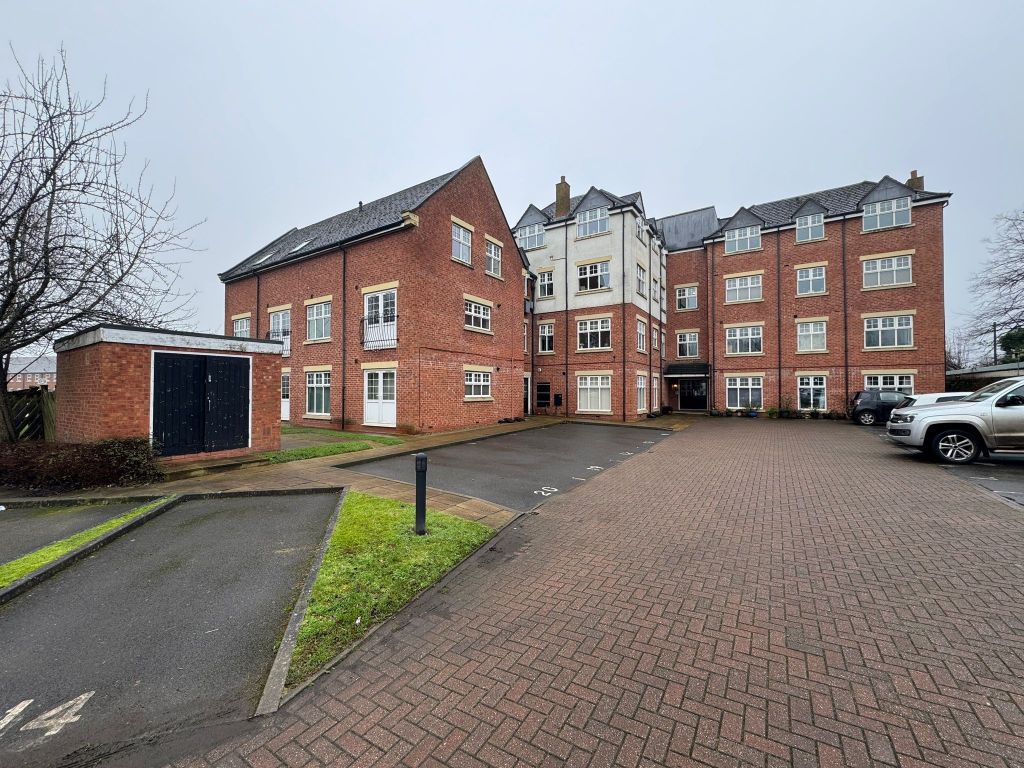 Property photo 1 of 2 R260225 178 - 6 Roebuck Close, Uttoxeter, S.Jpg