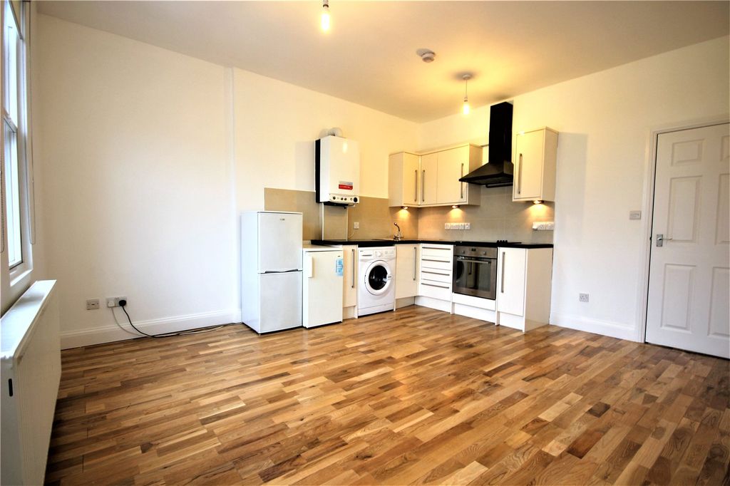 Property photo 3 of 7 Picture No. 09