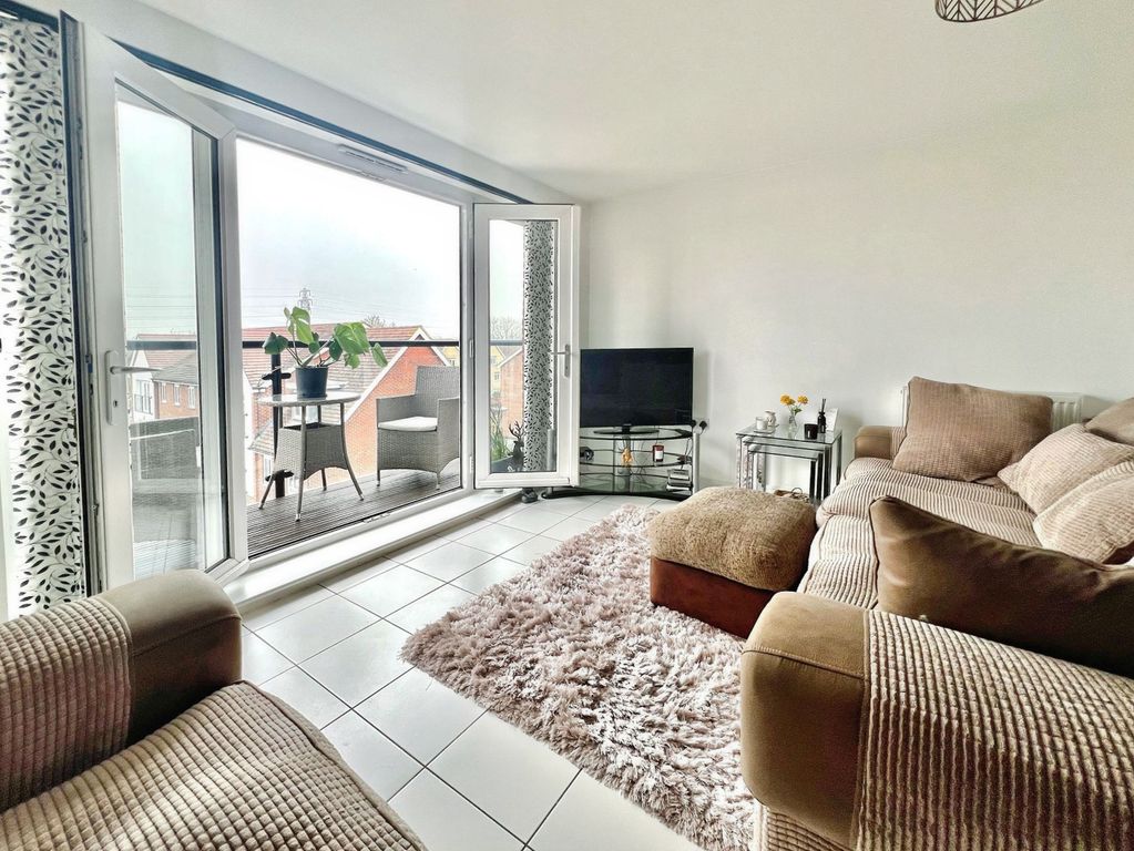 Property photo 3 of 18 Living Area