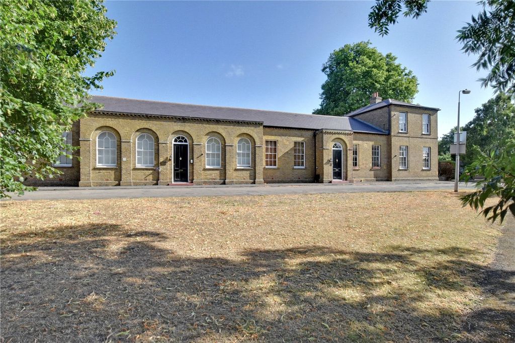 Property photo 2 of 11 Picture No. 13