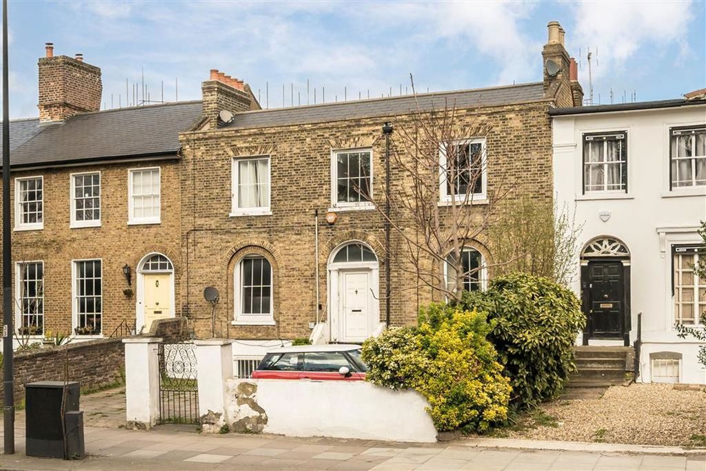 Property photo 1 of 2