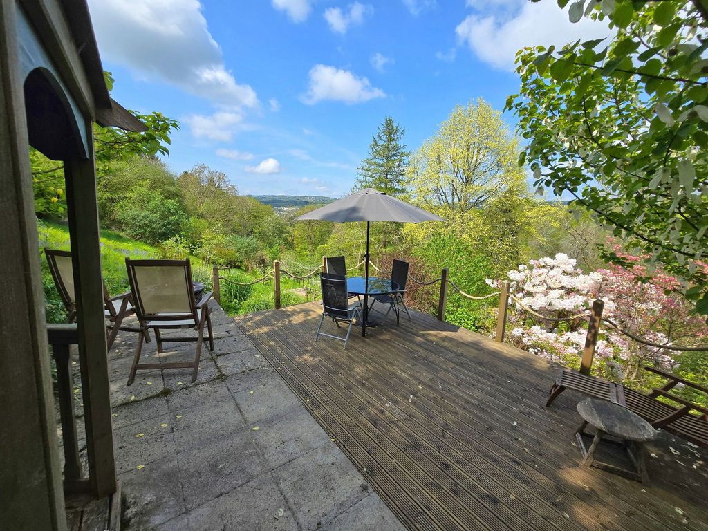 Property photo 3 of 46