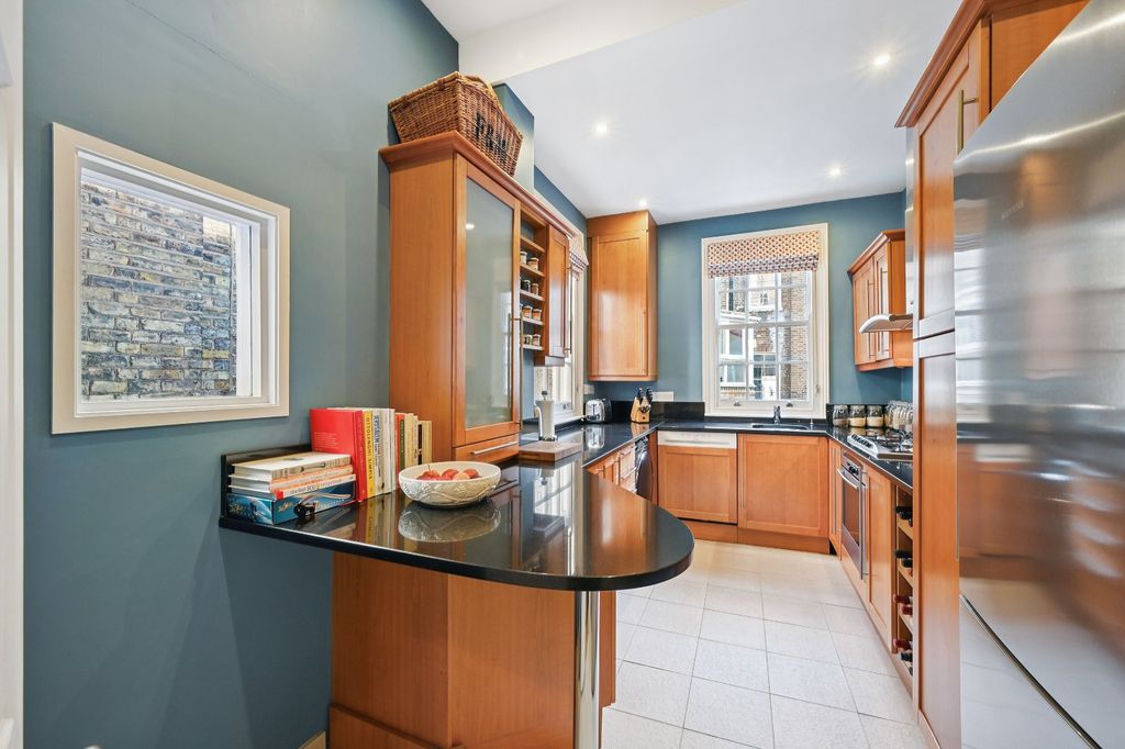 Property photo 3 of 15