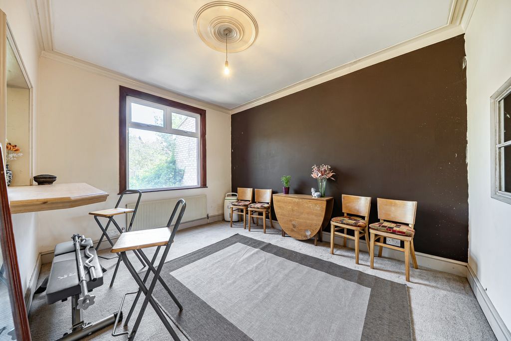 Property photo 3 of 20 1481096-6-6A3d031...