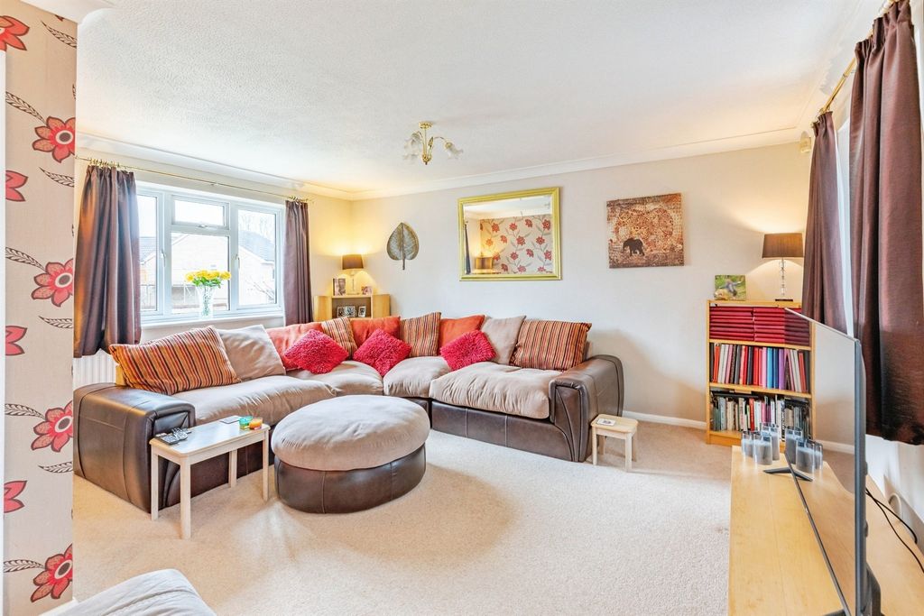 Property photo 2 of 14