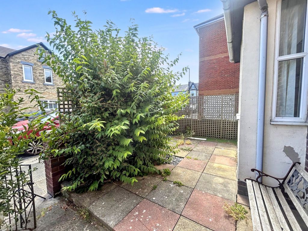 Property photo 2 of 21