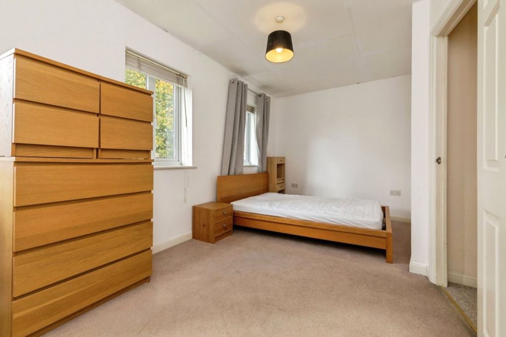 Property photo 1 of 8 Picture No. 02