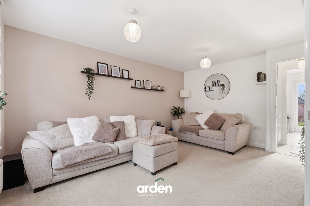 Property photo 2 of 11