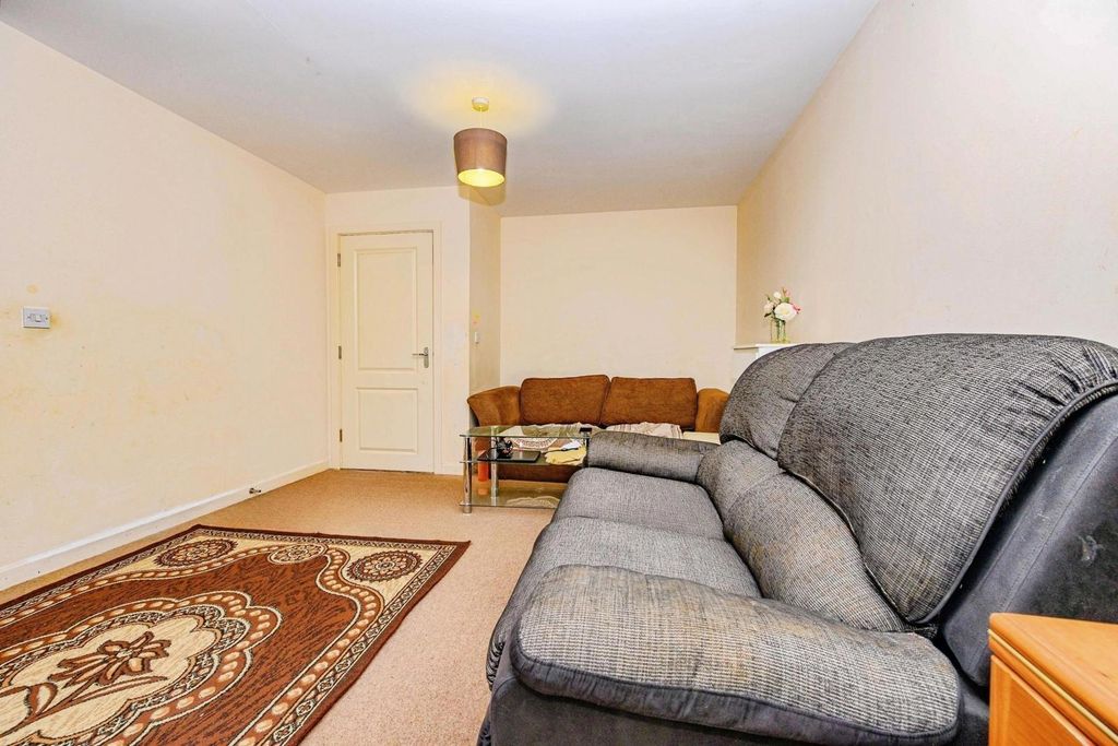 Property photo 3 of 12 Pbox-Img.Jpg