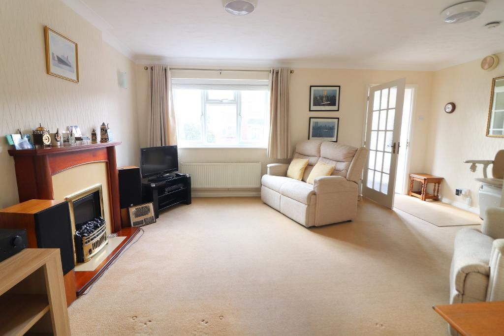 Property photo 3 of 14