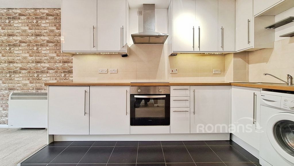 Property photo 2 of 13 Pbox-Img.Jpeg