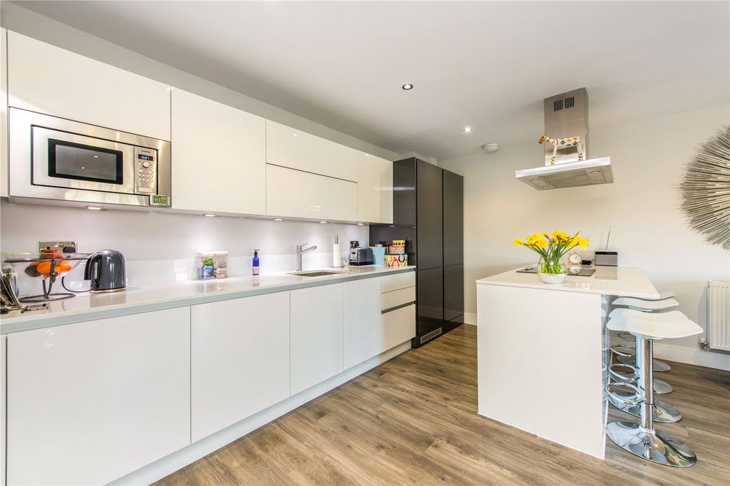 Property photo 3 of 10 Picture No. 04