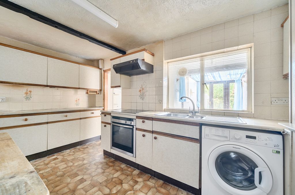 Property photo 2 of 23 1345573-14-68B170...