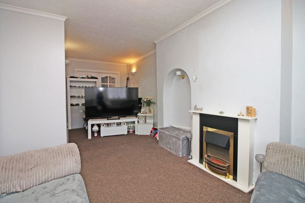 Property photo 2 of 15