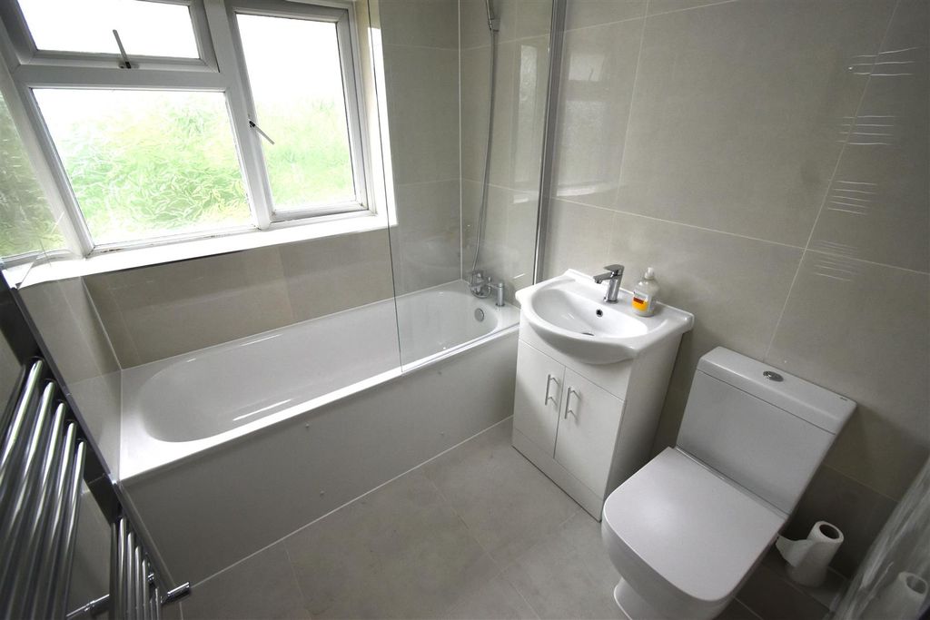 Property photo 3 of 3