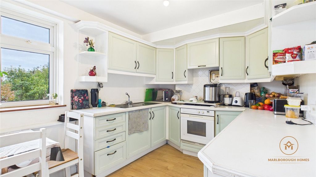 Property photo 3 of 13 Kitchen Diner