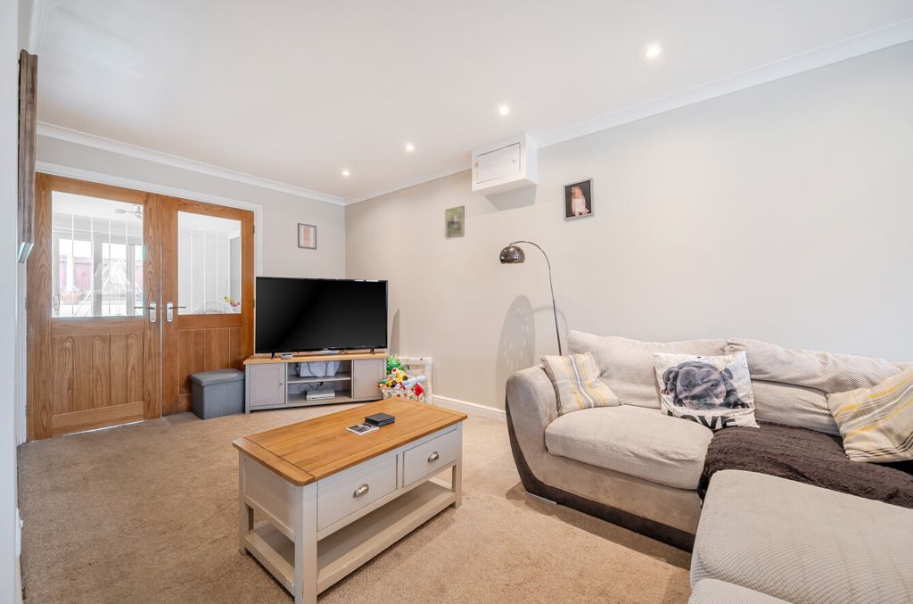 Property photo 3 of 17 1437148-8-69d7732...