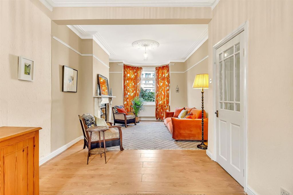 Property photo 3 of 29 Clarendonstreet_042.Jpg