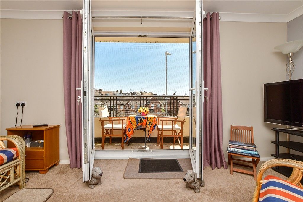 Property photo 3 of 9 Internal Lifestyle Photograph