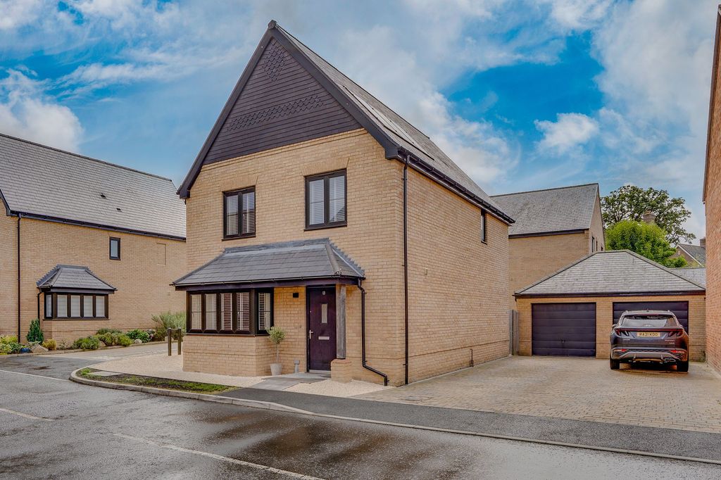 Property photo 1 of 19