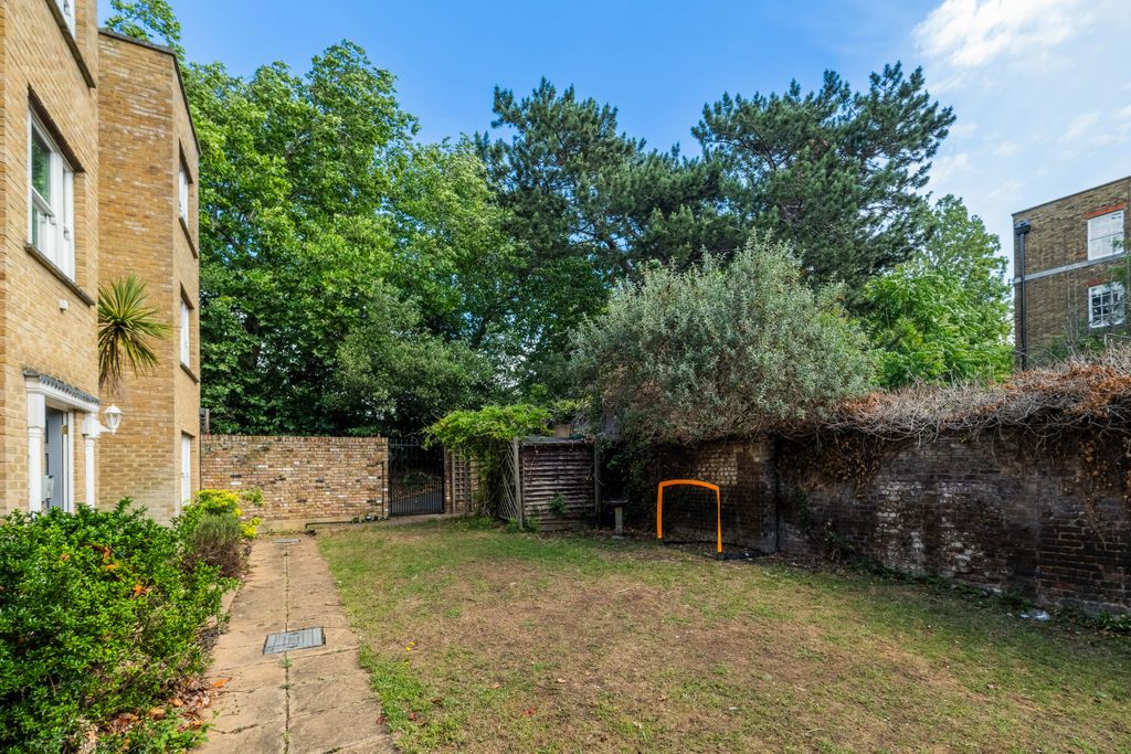 Property photo 3 of 10