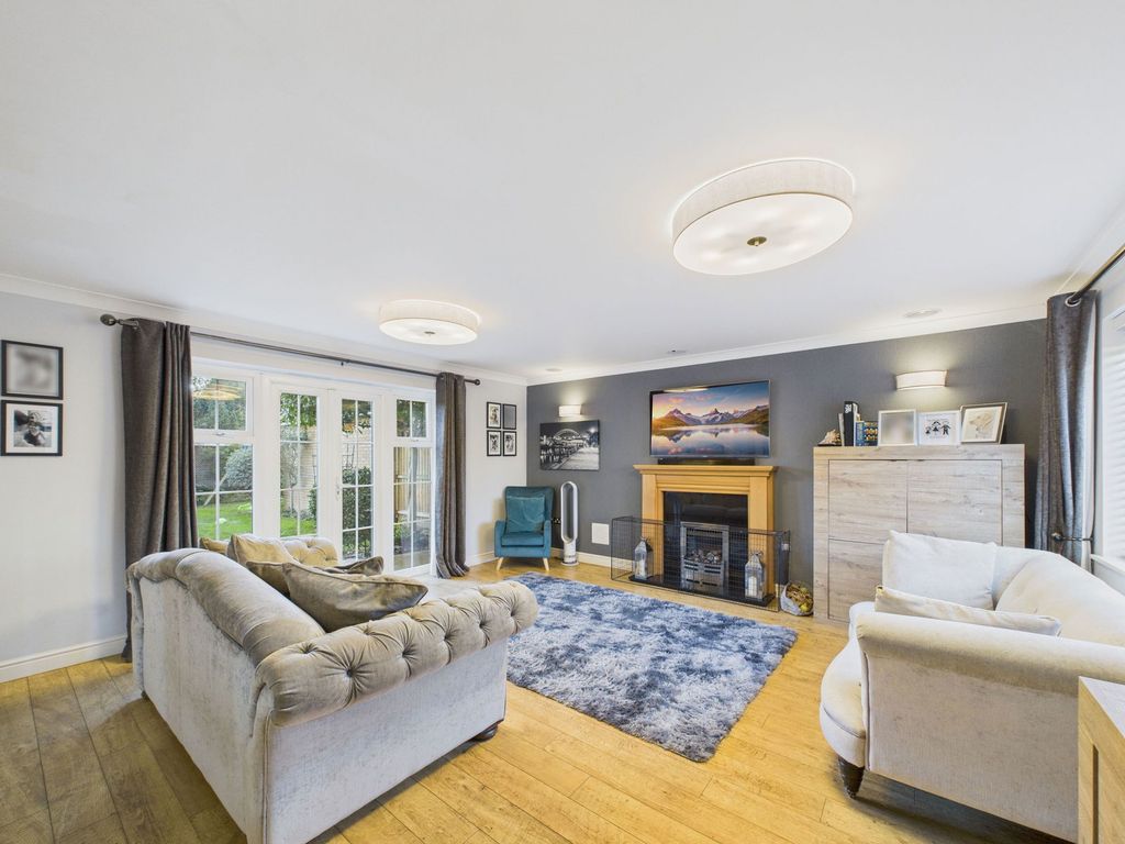 Property photo 3 of 31