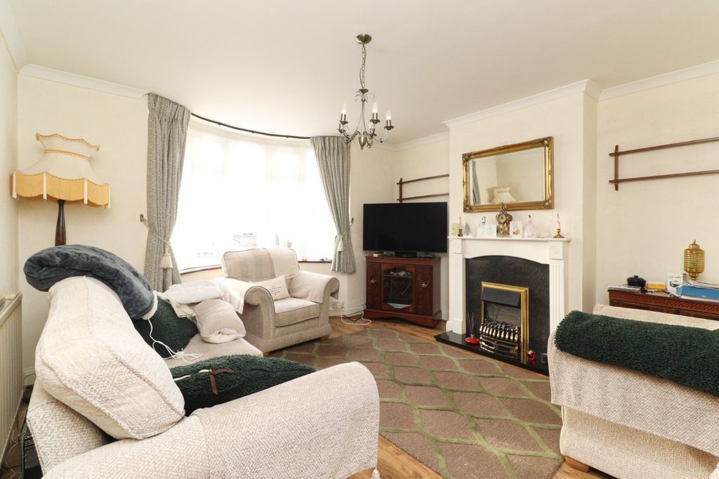 Property photo 2 of 14 Picture 2