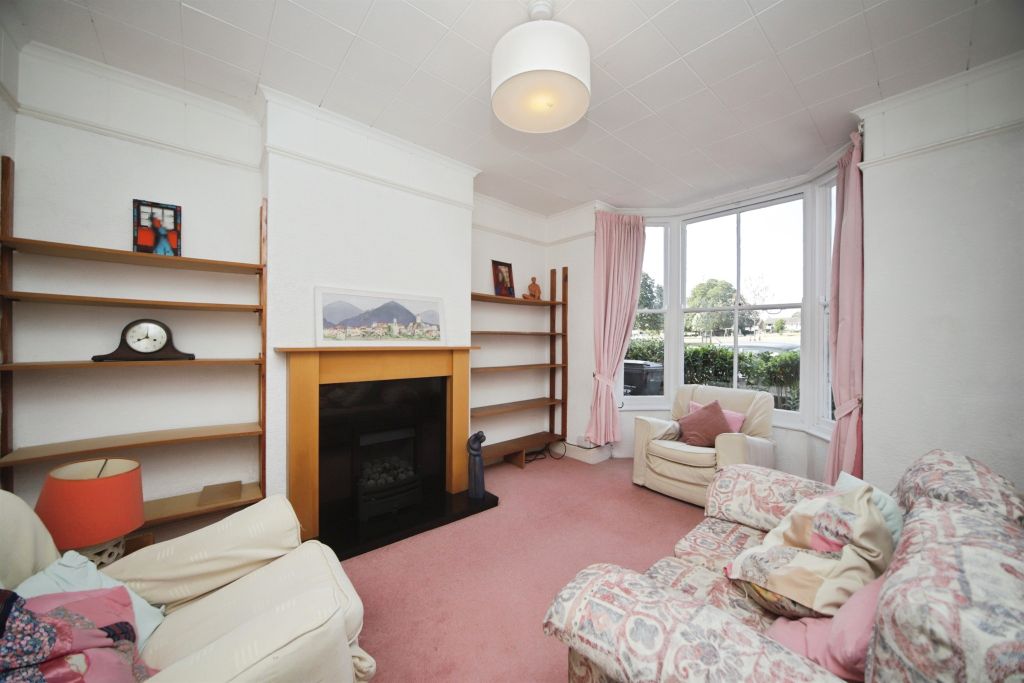 Property photo 2 of 22