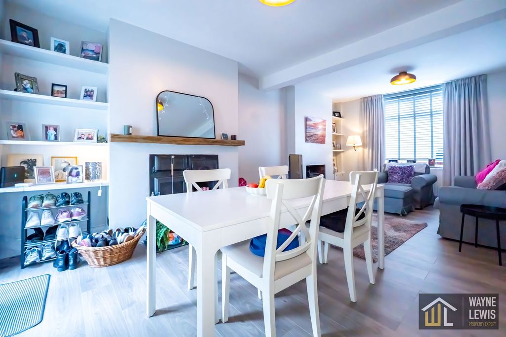 Property photo 2 of 44