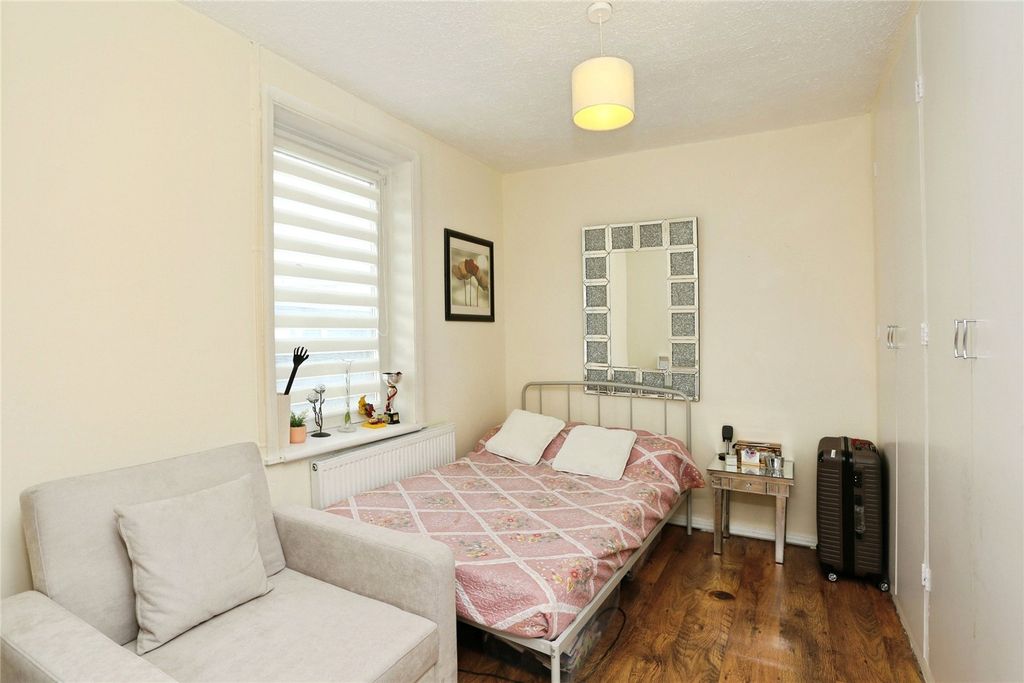 Property photo 3 of 16 Picture No. 28