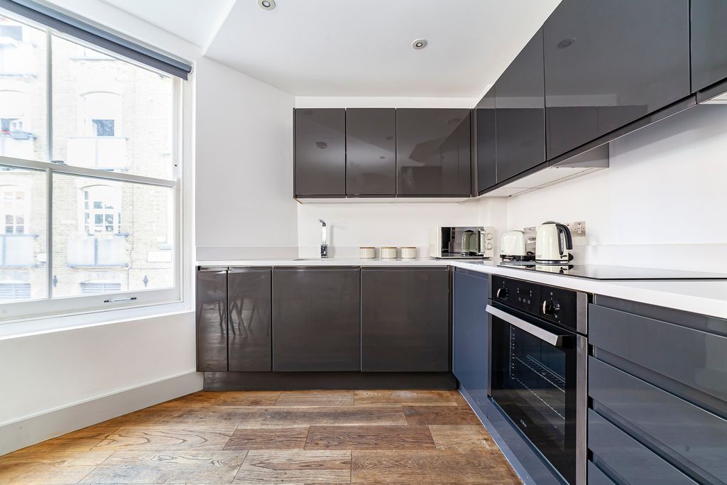 Property photo 2 of 21 Kitchen