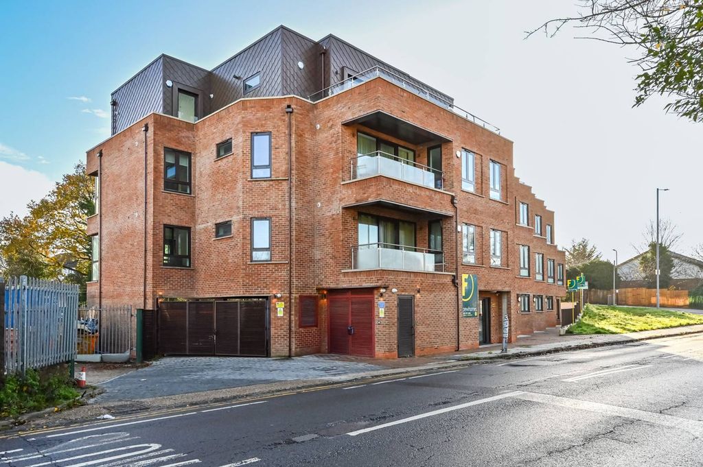 Property photo 2 of 9